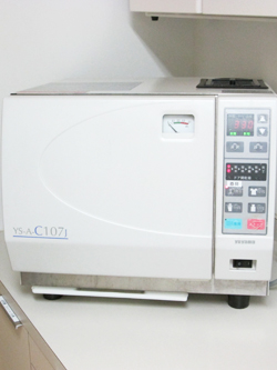 オートクレーブ（滅菌器）